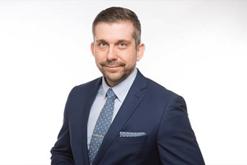 man in blue suit scott hendry - l